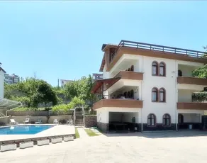 3-storey 600 m2 detached villa with pool, 20 m to the sea - Image 2