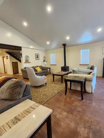San Antonio River Retreat Spacious 4000 sq ft Home - Image 2