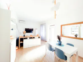 Sea Breeze Garden House - Image 3