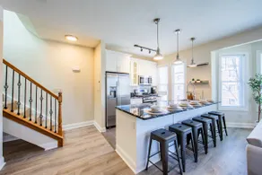 Huge Open Concept 2BR by Walnut - Image 3