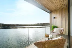 Luxury Waterfront Townhouse - Image 2