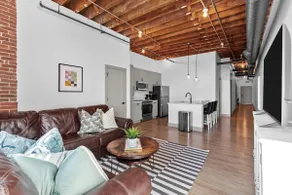 Brick & Bed - 5-Star River View Loft - Image 2