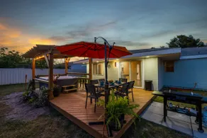 Palm Paradise ~ Hot Tub Haven - Image 3