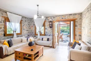 Villa Eleftheria 5 bedrooms, swimming pool in Panormo - Image 4