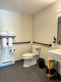 1BR + Kitchenette | Wifi | Sleeps 4 | ADA | Tanglewood - Image 4