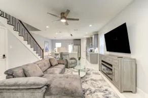 Luxury Private Townhome • Sleeps 11 • Central - Image 2