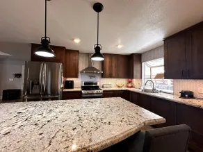 Viva Las Vegas 4-bedroom home with EV Charger - Image 4