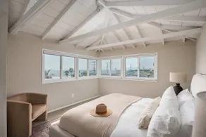 Beach House*Steps to Sand*Outdoor & Rooftop Patios - Image 3