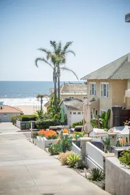 Beach House*Steps to Sand*Outdoor & Rooftop Patios - Image 2