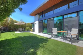 *NEW* Oceanside Mesa Retreat Steps From Beach - Image 3