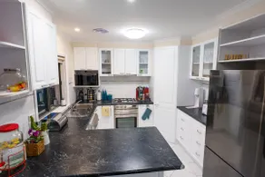 Relaxing 3bd in tranquil setting - Image 3