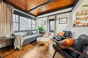 Historic Old Bend Cottage & Carriage House Spa - Image 5