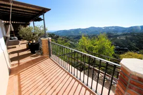 Pura Vida Terrace - Image 4