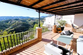Pura Vida Terrace - Image 3