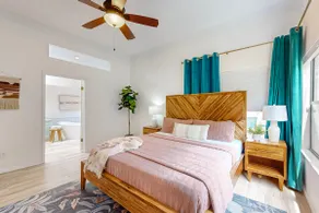 The Vibrant Haven! Close to Golfing, Park, Sights - Image 2