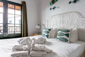 Casa Lili - Shared Pool - Close to Seafront Promenade - Sea Views from upper terrace - Image 3