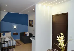Charming Studio with Kitchen - Image 3