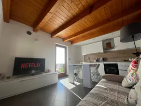 Charming apartment 1 with patio and mountain views - Image 2