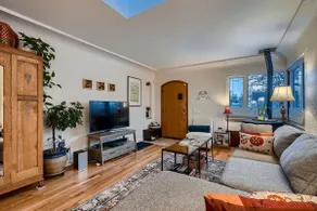 Hip Highlands Hideaway - Dreamy Backyard Retreat - Image 3