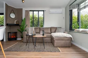 Stylish quiet chalet with meadow view on the Veluwe - Image 3