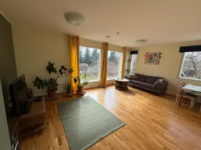 Golden Haven: Sauna, 2-bedroom, walk to beach/shop - Image 3