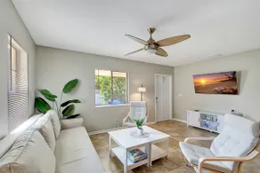 Beach Retreat: Walk to Lantana Dining & Shops - Image 2