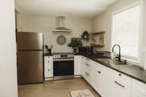 The Hideaway House - Image 2