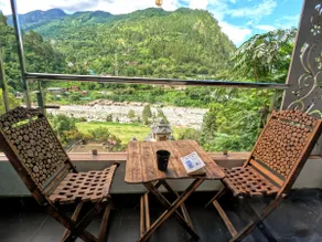 Full Mountain Villa for 9 | Attic & Bathtub|Sainj| - Image 2