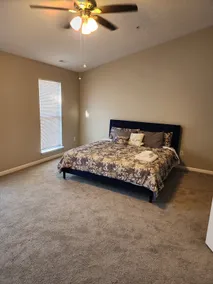 Townhome Ideal for Longer Stays - Image 5