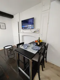 EMILiA Downtown Apartment - Image 3