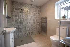 MEADOWLANE LODGE - Image 2