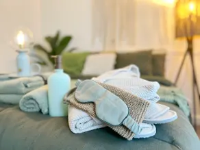 Beautiful 5 bedroom SF house. Close to everything - Image 3