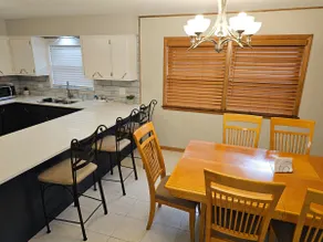 3B Spacious Home+Free Parking by Chicago O'Hare - Image 4