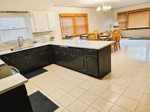 3B Spacious Home+Free Parking by Chicago O'Hare - Image 2