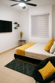 Downtown CSL | A/C | FAST Wi-Fi | Kitchen | Near the Marina - Image 5