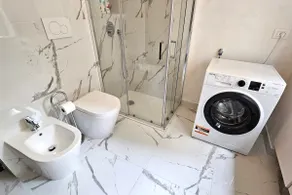 Family Apartment, Duomo 12 min Walk, 5 Guests, Near Covered PARKING - Image 3