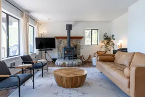 Lake View! HotTub, FirePit, King beds, Lake access - Image 4
