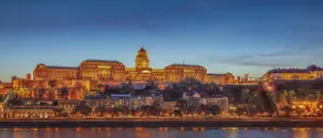 Luxury Apt by Castle, Free Public Parking near - Image 3