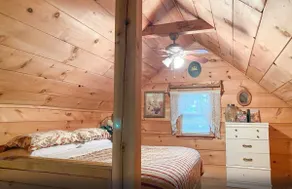 Whippoorwill~ Private Lake~ Romantic Retreat - Image 4