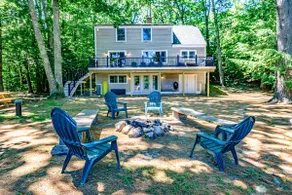 Waterfront Vacation Retreat with lots of Amenities - Image 2