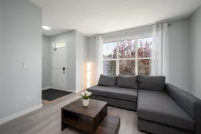 Entire Home with AC, 3 BRs, 10 mins to airport - Image 2