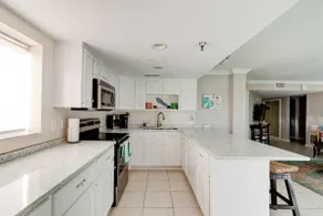 Poolside Paradise Holiday Special: 2 Condos, $500 - Image 5