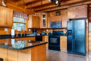 Hot Toddy Cabin: Mountain Views, Firepit, Arcade - Image 5