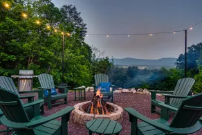 Hot Toddy Cabin: Mountain Views, Firepit, Arcade - Image 3