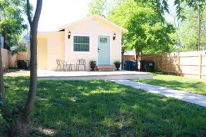 Vintage Cottage - Image 2