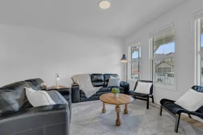 5 Queen Beds • Family Home • Foosball • Near Airport • AC - Image 5
