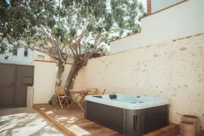 Maison Balas - Casa & Spa Suite - Image 1