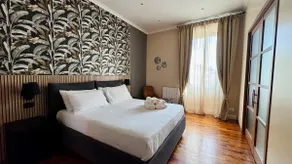 Luxury & Spacious Apartment - Stunning City View - Image 3