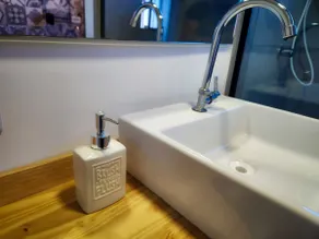 B1| Well-located, private, and modern mini-loft - Image 3