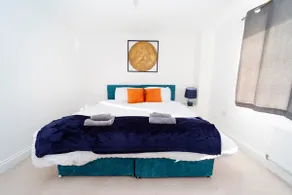 Stylish & Comfortable - Image 5